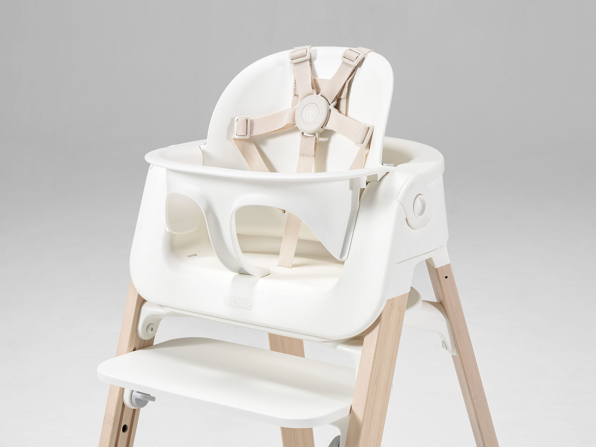 Stokke® Steps™ Chair. Natural/White. Close-up.